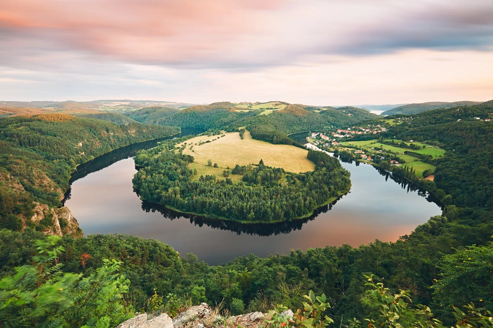La boucle de la Semois dans les Ardennes belges vue depuis les hauteurs